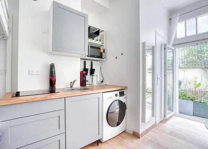 Le Champs Elysees Apartman